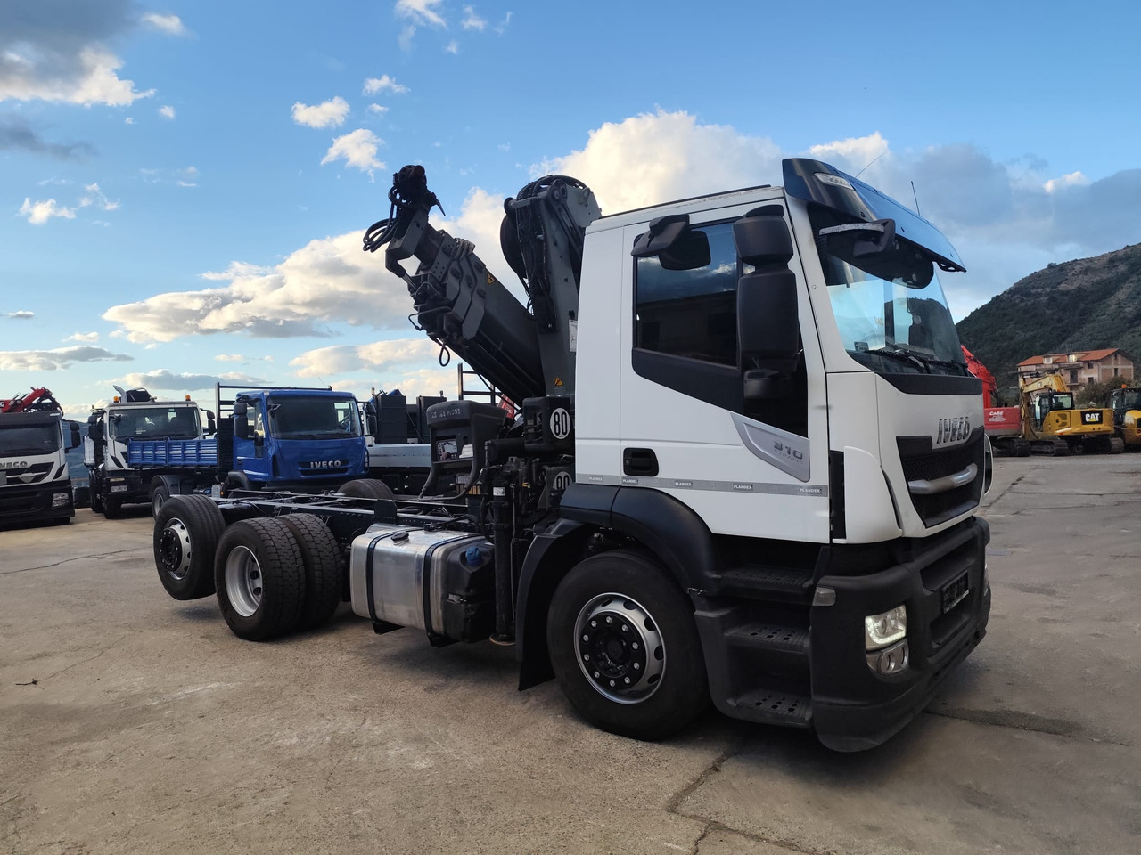 IVECO STRALIS AD 260S31 Y/P - 翻斗车, 起重车:图2 IVECO STRALIS AD 260S31 Y/P - 翻斗车, 起重车:图2