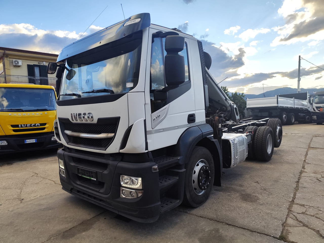 IVECO STRALIS AD 260S31 Y/P - 翻斗车, 起重车:图1 IVECO STRALIS AD 260S31 Y/P - 翻斗车, 起重车:图1