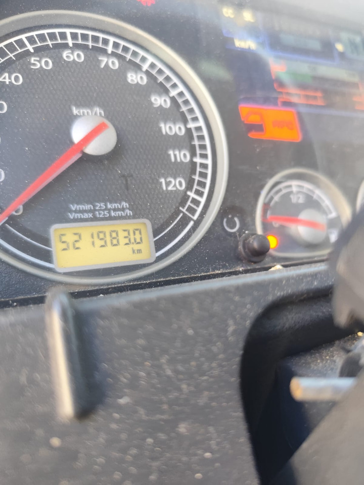 IVECO STRALIS CUBE AD260S42 - 栏板式/ 平板卡车:图5 IVECO STRALIS CUBE AD260S42 - 栏板式/ 平板卡车:图5