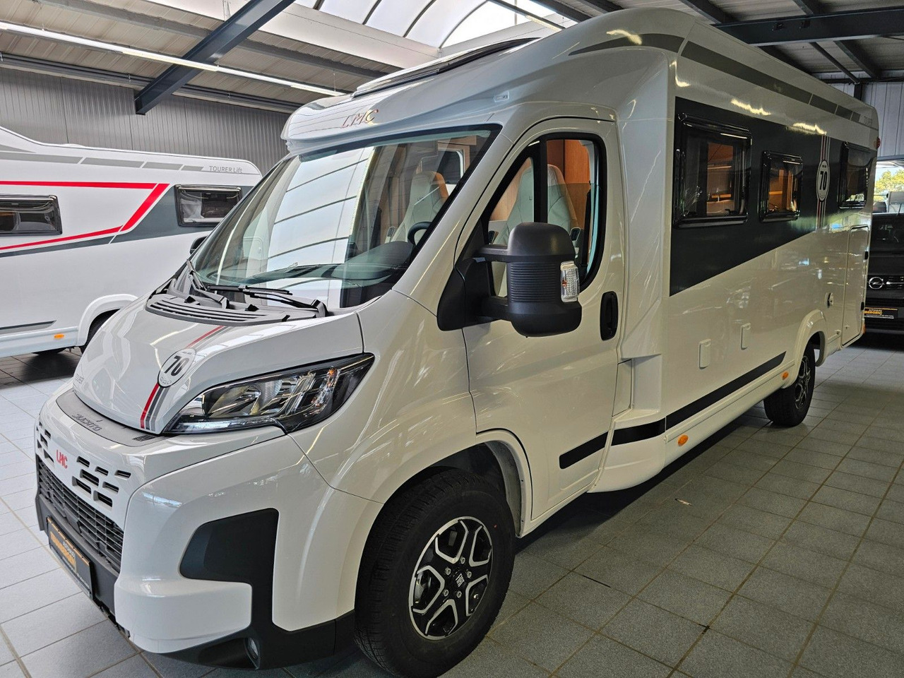 LMC Tourer T660G 70 Jahre AT-8 WC Markise Navi - 半集成房车:图2 LMC Tourer T660G 70 Jahre AT-8 WC Markise Navi - 半集成房车:图2
