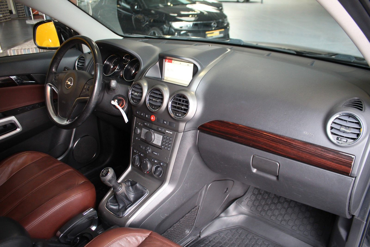 Opel Antara Cosmo 4x4 Navi AHK AT-Motor & Getriebe - 越野车:图4 Opel Antara Cosmo 4x4 Navi AHK AT-Motor & Getriebe - 越野车:图4