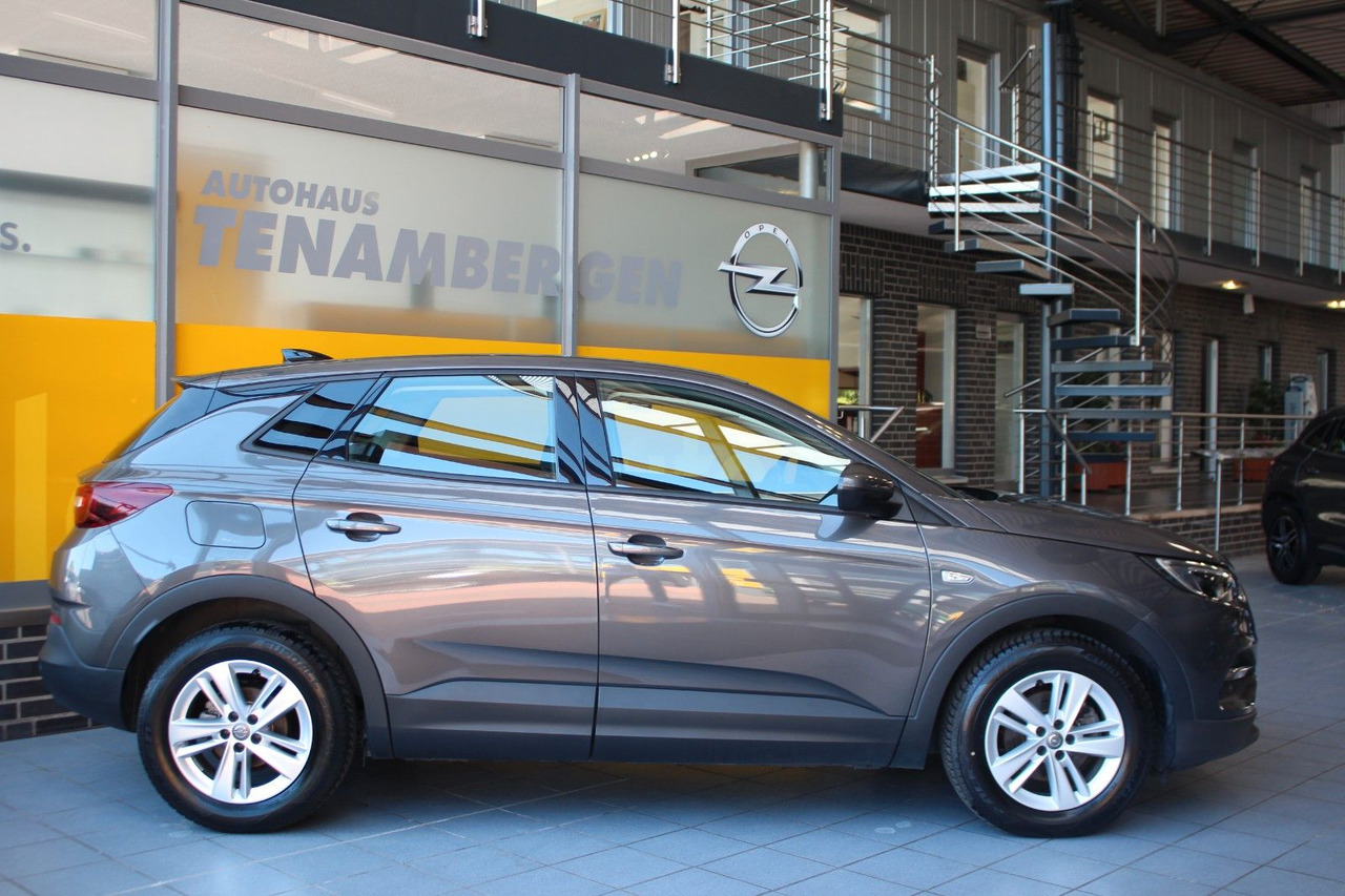 Opel Grandland Edition 1.2 Automatik Navi PDC v+h LED - 越野车:图3 Opel Grandland Edition 1.2 Automatik Navi PDC v+h LED - 越野车:图3