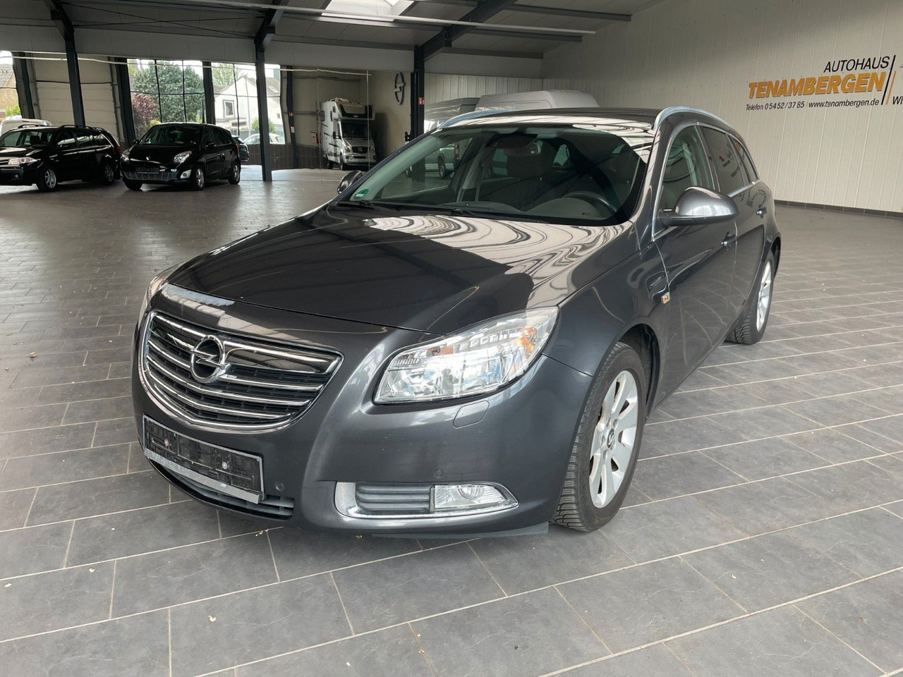 Opel Insignia A Sports Tourer 150 Jahre Opel AHK - 汽车:图2 Opel Insignia A Sports Tourer 150 Jahre Opel AHK - 汽车:图2