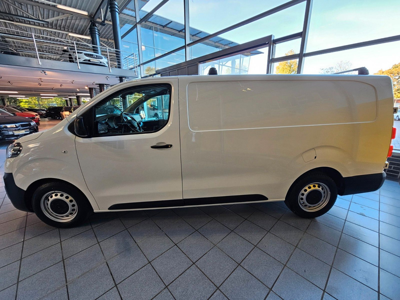 Opel Vivaro Kasten Edition L Sortimo 180°Kamera DAB - 紧凑型面包车:图4 Opel Vivaro Kasten Edition L Sortimo 180°Kamera DAB - 紧凑型面包车:图4