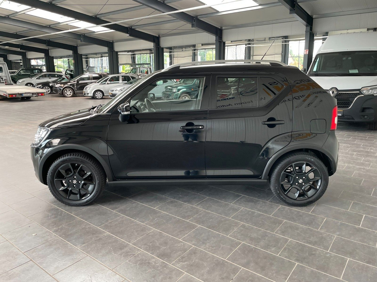 Suzuki Ignis Comfort+ Behinderten-Umbau Kamera Navi LED - 轿车:图5 Suzuki Ignis Comfort+ Behinderten-Umbau Kamera Navi LED - 轿车:图5