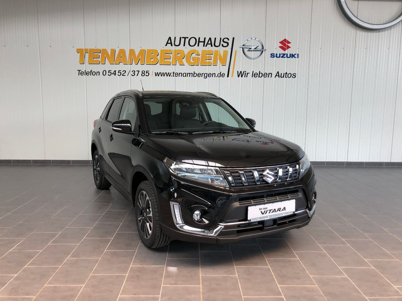 Suzuki Vitara 1.5 Hybrid Comfort+Automatik/ Panor.-Dach - 越野车:图1 Suzuki Vitara 1.5 Hybrid Comfort+Automatik/ Panor.-Dach - 越野车:图1