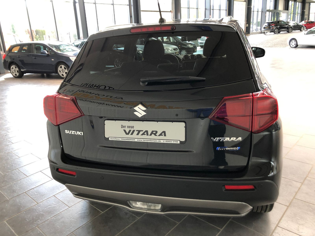 Suzuki Vitara 1.5 Hybrid Comfort+Automatik/ Panor.-Dach - 越野车:图4 Suzuki Vitara 1.5 Hybrid Comfort+Automatik/ Panor.-Dach - 越野车:图4