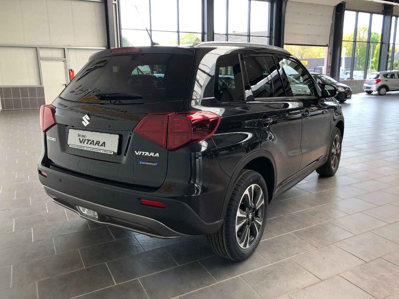 Suzuki Vitara 1.5 Hybrid Comfort+Automatik/ Panor.-Dach - 越野车:图3 Suzuki Vitara 1.5 Hybrid Comfort+Automatik/ Panor.-Dach - 越野车:图3