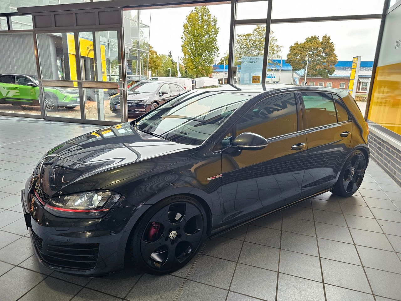 Volkswagen Golf VII Lim. GTI BMT SHZ BiXenon - 轿车:图3 Volkswagen Golf VII Lim. GTI BMT SHZ BiXenon - 轿车:图3