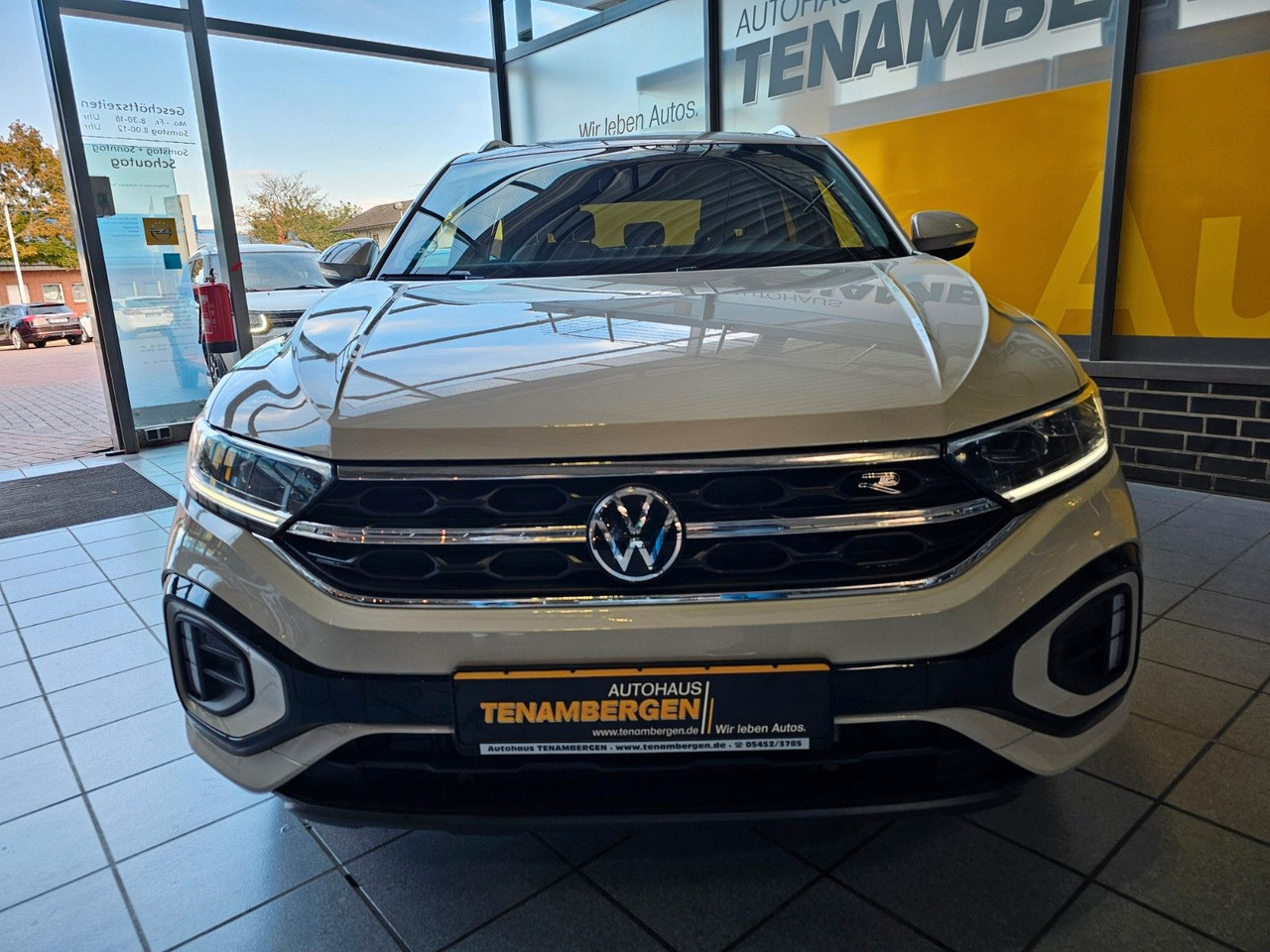 Volkswagen T-Roc R-Line eHeckklappe SHZ LED - 越野车:图3 Volkswagen T-Roc R-Line eHeckklappe SHZ LED - 越野车:图3