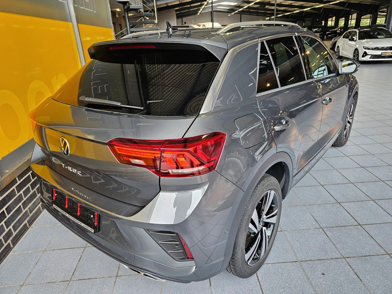 Volkswagen T-Roc R-Line eHeckklappe SHZ LED - 越野车:图4 Volkswagen T-Roc R-Line eHeckklappe SHZ LED - 越野车:图4