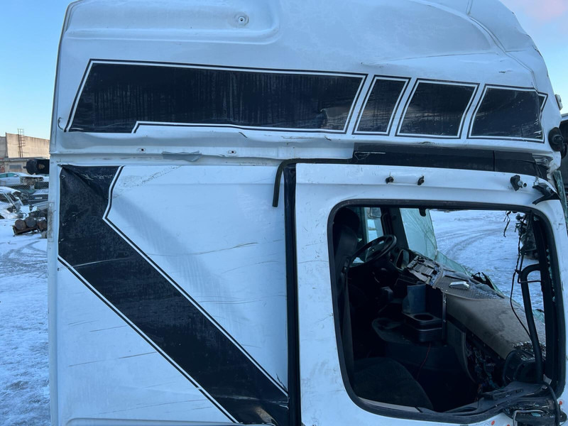 Mercedes-Benz Actros MP4 - 驾驶室和内部:图5 Mercedes-Benz Actros MP4 - 驾驶室和内部:图5