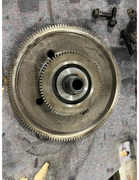 Scania 1905699 - 凸轮轴:图4 Scania 1905699 - 凸轮轴:图4