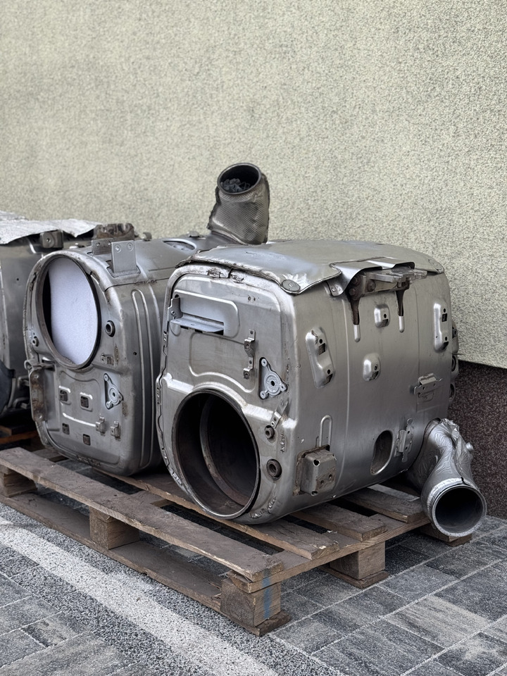 DAF XF 106 XG CF Efficient catalytic converters - 排气系统 适用于 卡车:图4 DAF XF 106 XG CF Efficient catalytic converters - 排气系统 适用于 卡车:图4