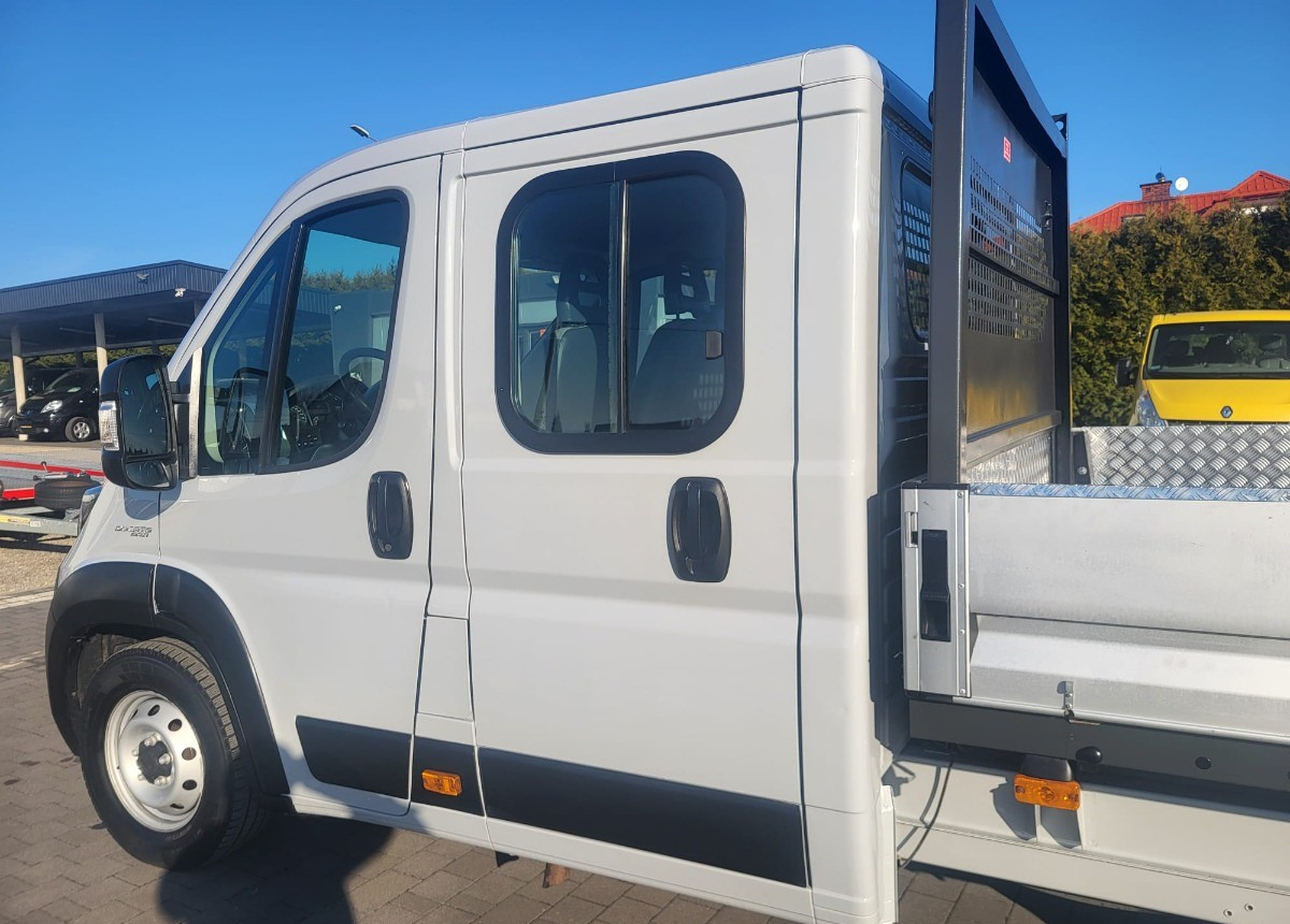 Fiat Doka 7 osobowa Maxi 330 skrzynia L5 2.3 160ps. - 平板货车, 康比货车:图4 Fiat Doka 7 osobowa Maxi 330 skrzynia L5 2.3 160ps. - 平板货车, 康比货车:图4
