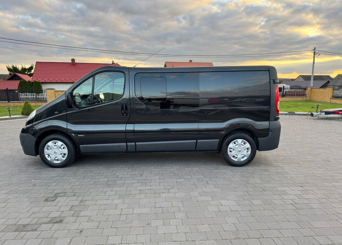Opel Vivaro Doka Long 2.5 150 ps. L2 H1 - 康比货车:图2 Opel Vivaro Doka Long 2.5 150 ps. L2 H1 - 康比货车:图2