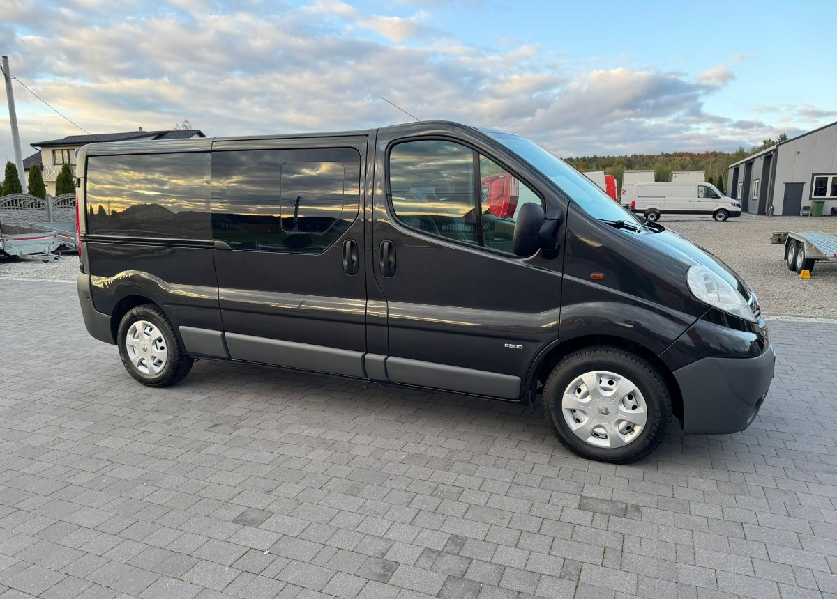 Opel Vivaro Doka Long 2.5 150 ps. L2 H1 - 康比货车:图5 Opel Vivaro Doka Long 2.5 150 ps. L2 H1 - 康比货车:图5