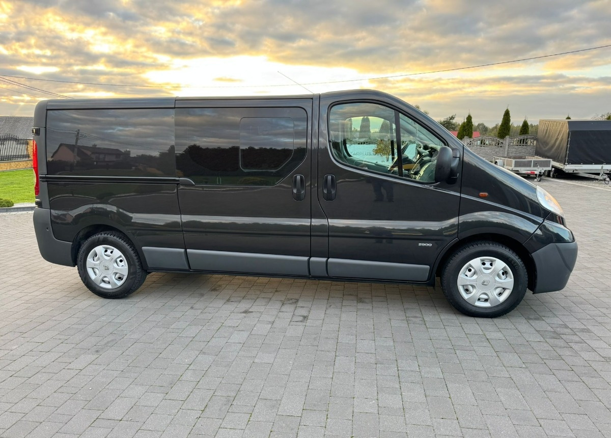 Opel Vivaro Doka Long 2.5 150 ps. L2 H1 - 康比货车:图3 Opel Vivaro Doka Long 2.5 150 ps. L2 H1 - 康比货车:图3