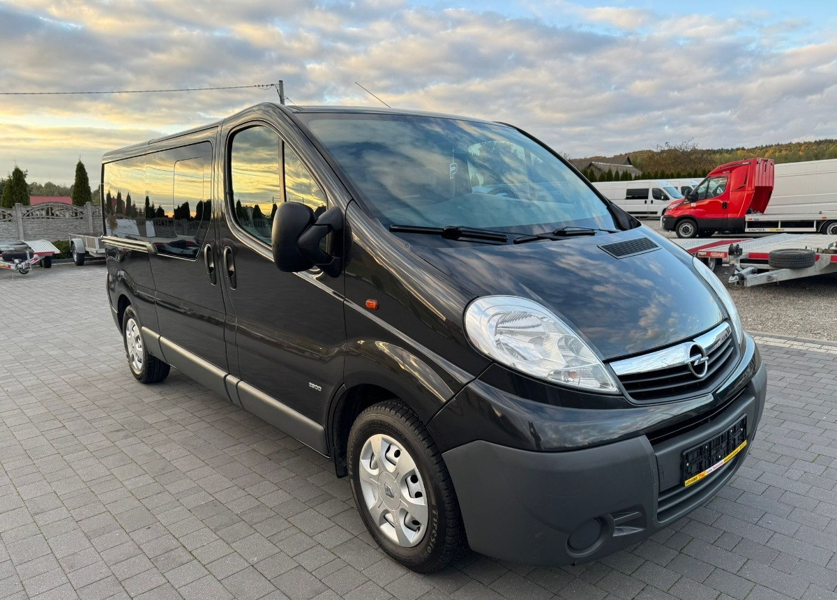 Opel Vivaro Doka Long 2.5 150 ps. L2 H1 - 康比货车:图4 Opel Vivaro Doka Long 2.5 150 ps. L2 H1 - 康比货车:图4