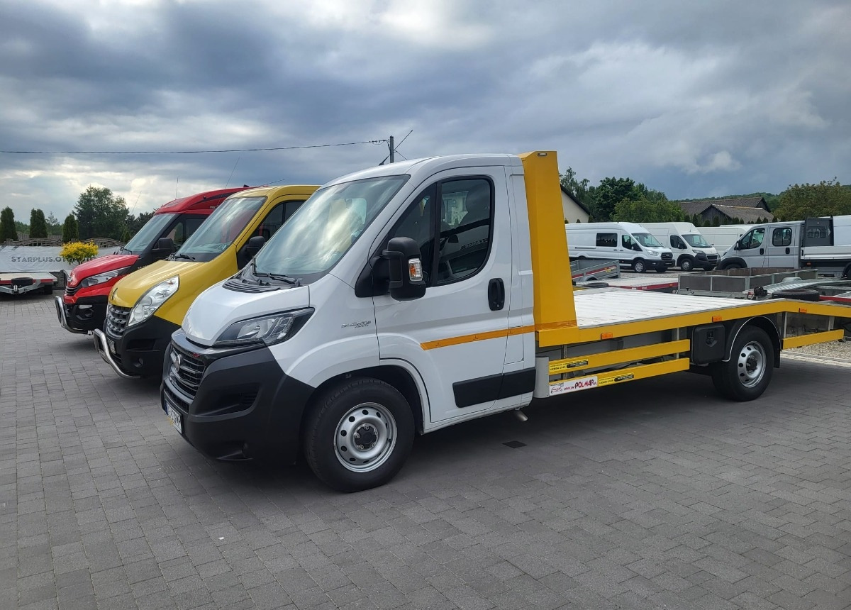 Renault Trafic Ogłoszenie dotyczy wynajmu Auta 9-osobowego - 小型巴士, 小型客车:图2 Renault Trafic Ogłoszenie dotyczy wynajmu Auta 9-osobowego - 小型巴士, 小型客车:图2