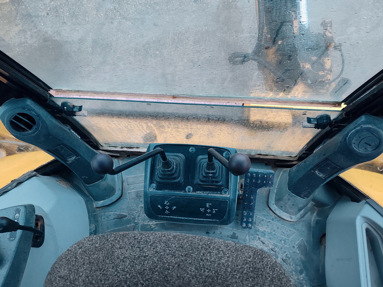 反铲装载机 CATERPILLAR 428E:图15 反铲装载机 CATERPILLAR 428E:图15