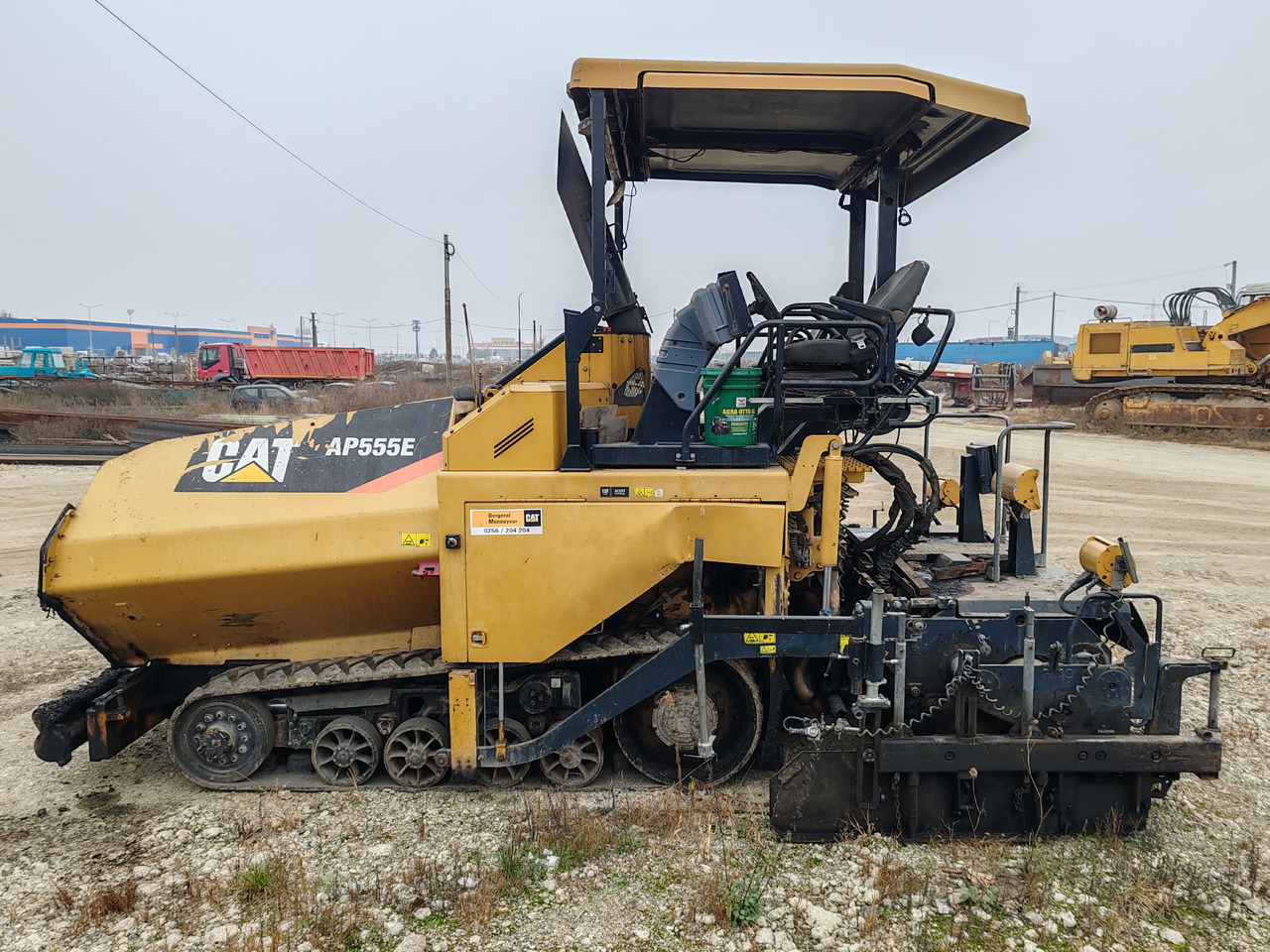 Caterpillar AP555E - 沥青洒布车:图4 Caterpillar AP555E - 沥青洒布车:图4