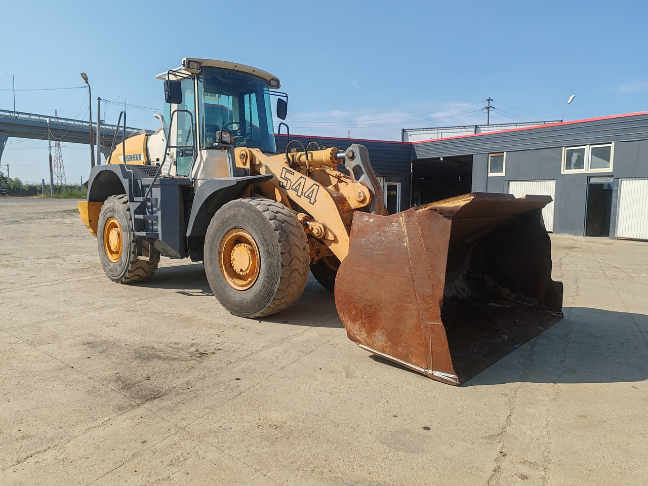 Liebherr 544 Incarcator Frontal Vola - 轮式装载机:图1 Liebherr 544 Incarcator Frontal Vola - 轮式装载机:图1