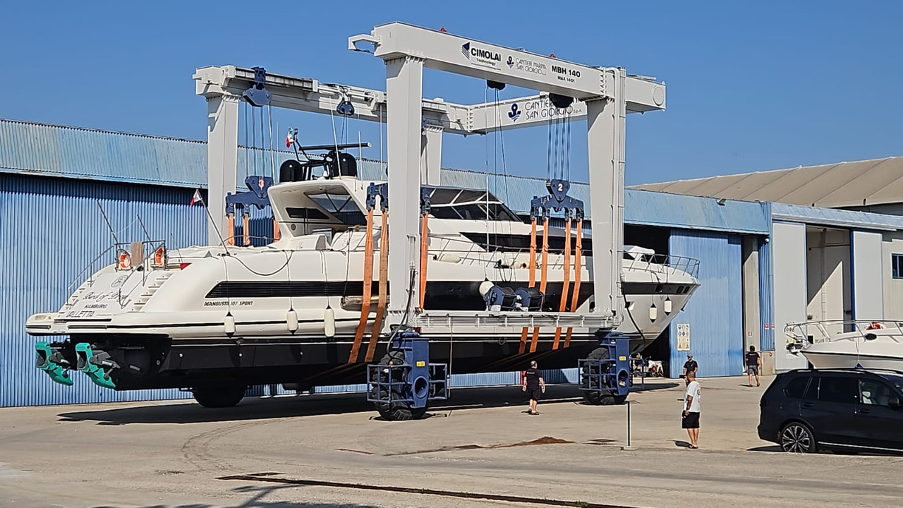 Mangusta 107 Sport 107 Sport (Overmarine) - 其他机械:图3 Mangusta 107 Sport 107 Sport (Overmarine) - 其他机械:图3