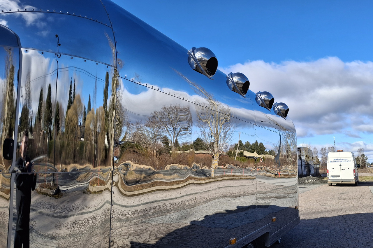 Deli Star Trailer American 6000 - EU Standards - 自动售货拖车:图2 Deli Star Trailer American 6000 - EU Standards - 自动售货拖车:图2