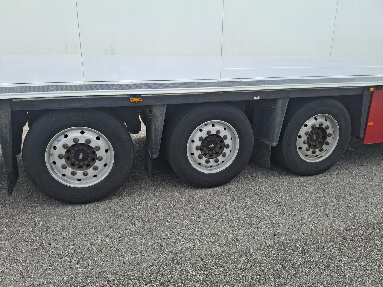 Shmitz - 半挂车:图3 Shmitz - 半挂车:图3