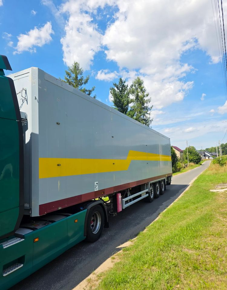 Stas S3-SZ334V - 活动底半拖车:图1 Stas S3-SZ334V - 活动底半拖车:图1