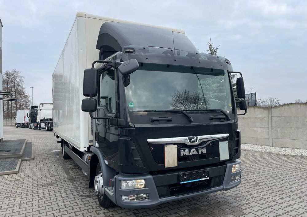 MAN TGL 12.250, KONTENER 7,3m ( 18 europalet ) - 厢式卡车:图5 MAN TGL 12.250, KONTENER 7,3m ( 18 europalet ) - 厢式卡车:图5
