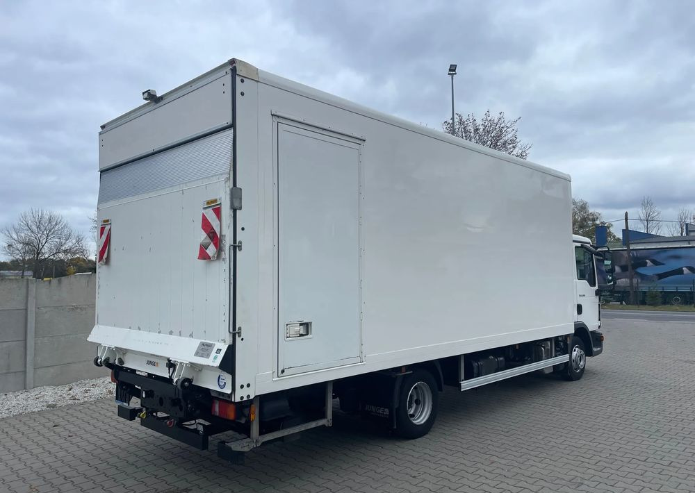 MAN TGL 8.190 KLIMA , PODUSZKI! - 厢式卡车:图5 MAN TGL 8.190 KLIMA , PODUSZKI! - 厢式卡车:图5