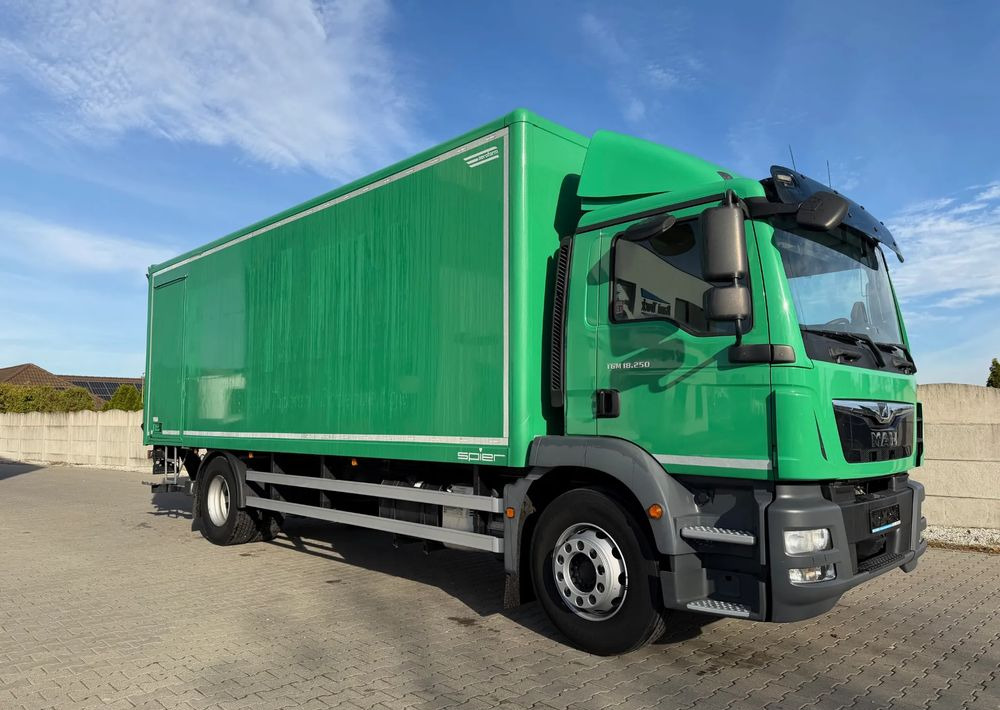 MAN TGM 18.250 Ładownośc 9800 kg - 厢式卡车:图5 MAN TGM 18.250 Ładownośc 9800 kg - 厢式卡车:图5