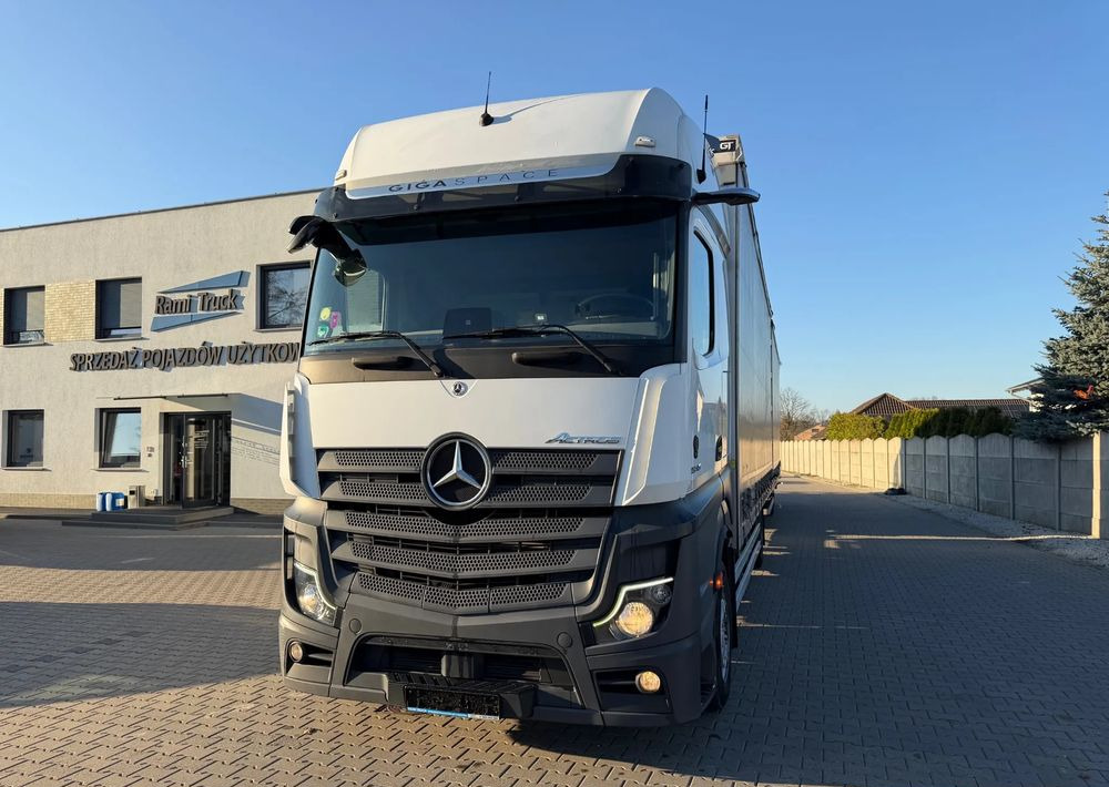 Mercedes-Benz ACTROS 1845 Zestaw przestrzenny przejazdowy120m3 - 侧帘卡车:图1 Mercedes-Benz ACTROS 1845 Zestaw przestrzenny przejazdowy120m3 - 侧帘卡车:图1