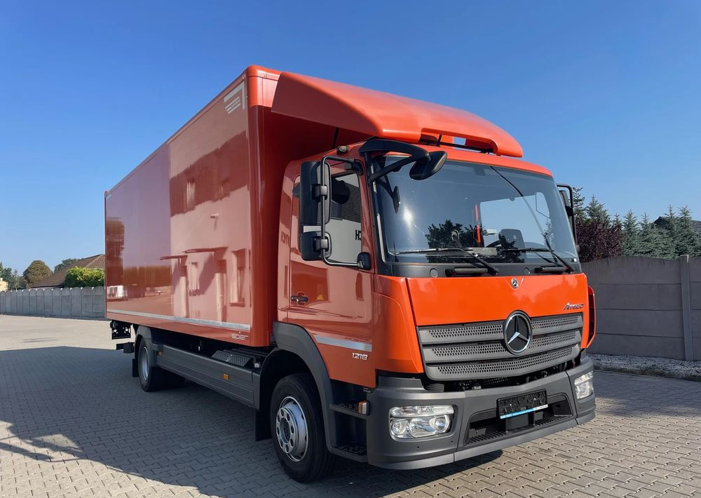 Mercedes-Benz ATEGO 1218 - 厢式卡车:图2 Mercedes-Benz ATEGO 1218 - 厢式卡车:图2