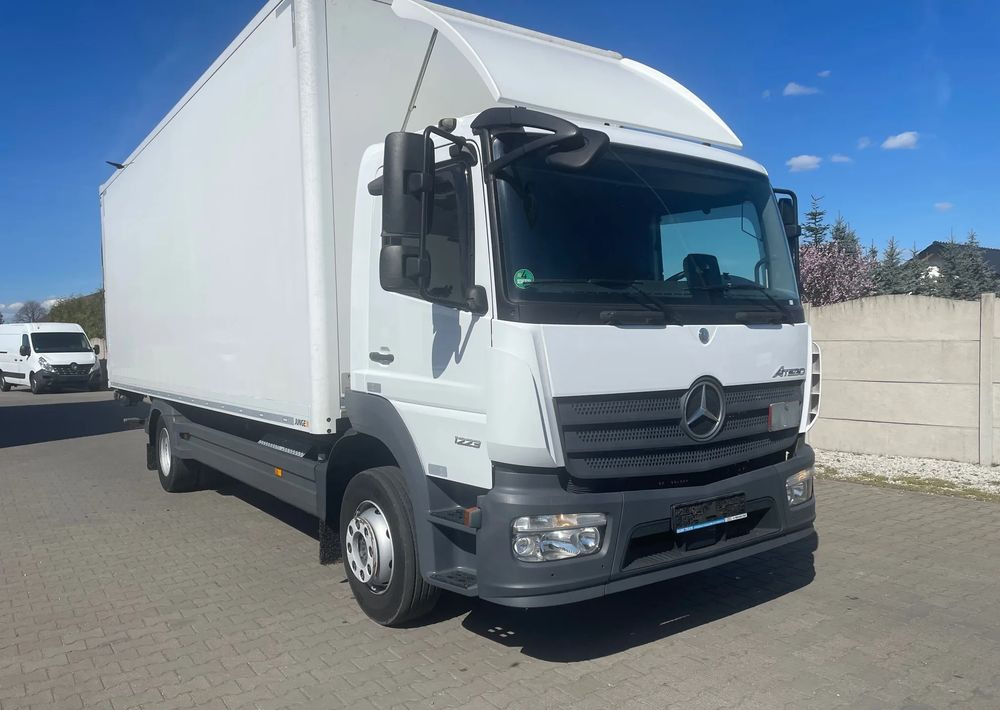 Mercedes-Benz ATEGO 1223 - 厢式卡车:图2 Mercedes-Benz ATEGO 1223 - 厢式卡车:图2