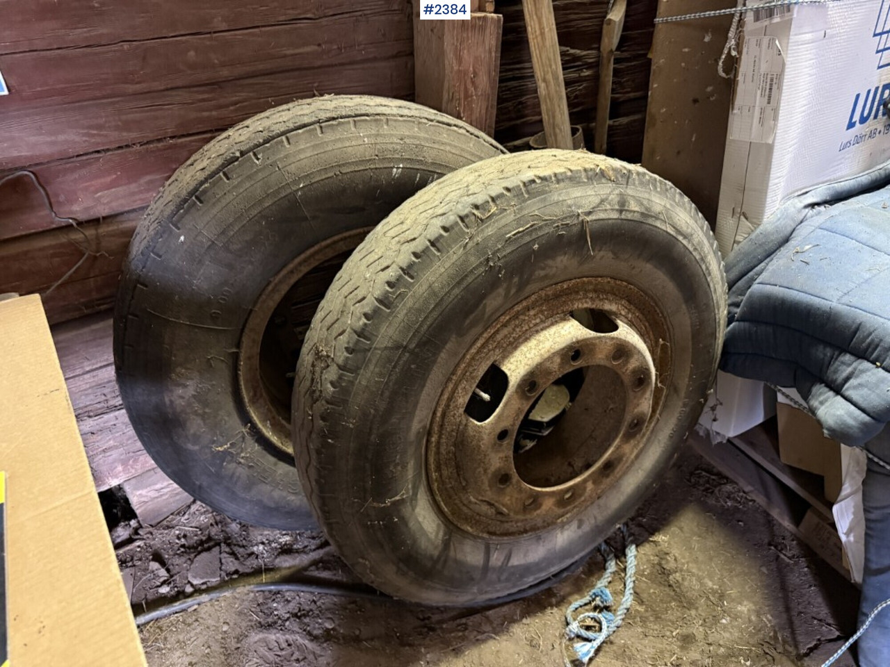 Tires with rim, Michelin 9.00-20 - 车轮:图1 Tires with rim, Michelin 9.00-20 - 车轮:图1