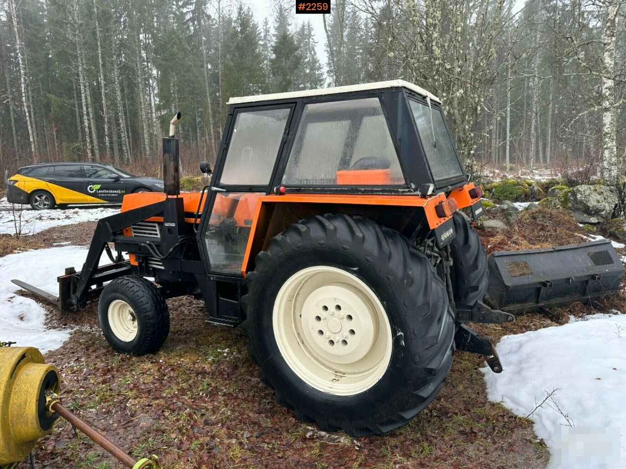 Tractor Ursus C385 Deluxe! with loader and implements - 拖拉机:图2 Tractor Ursus C385 Deluxe! with loader and implements - 拖拉机:图2