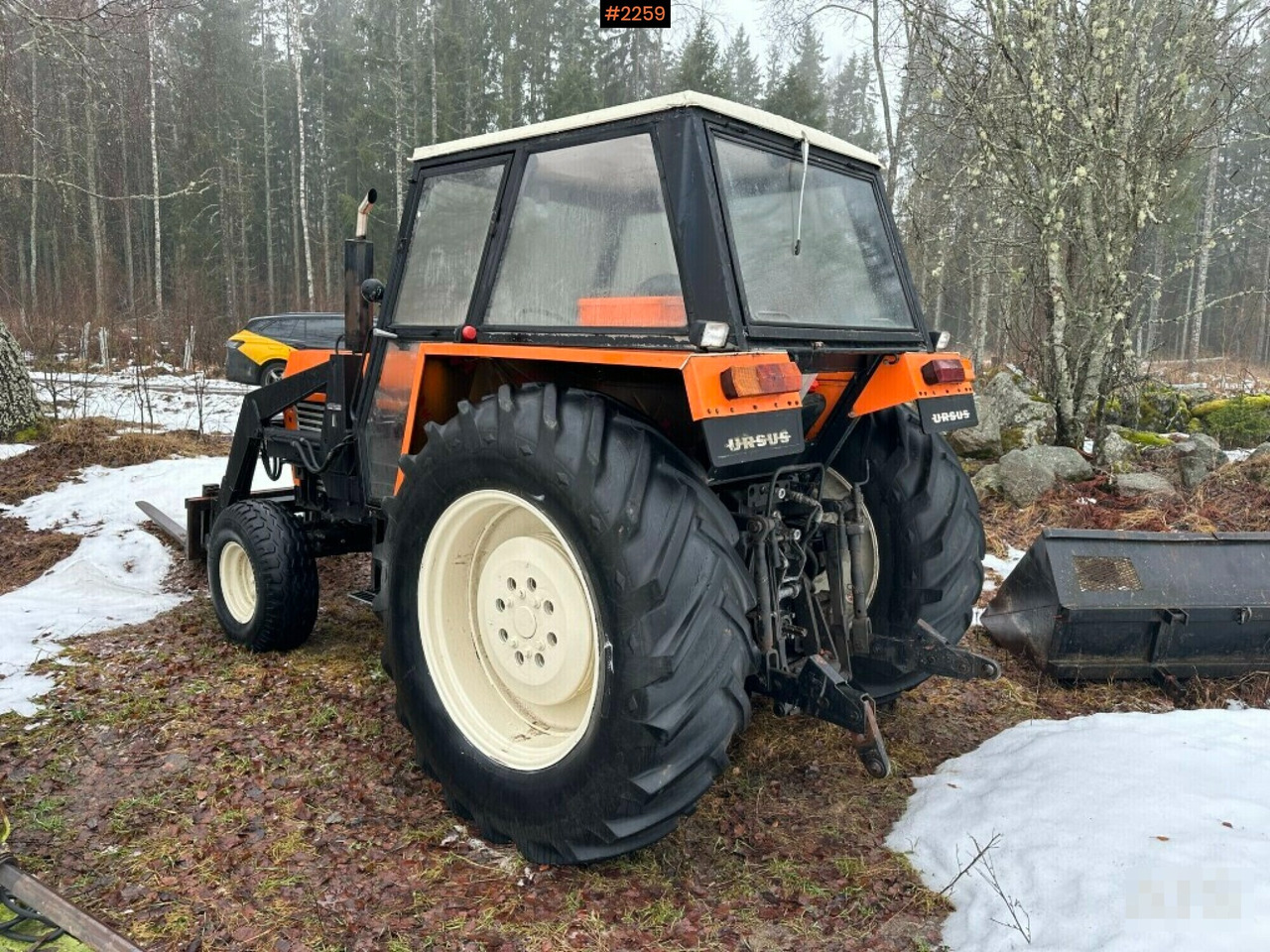 Tractor Ursus C385 Deluxe! with loader and implements - 拖拉机:图3 Tractor Ursus C385 Deluxe! with loader and implements - 拖拉机:图3
