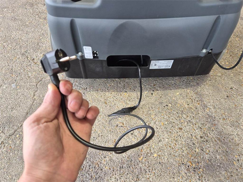 Nilfisk SW 750 - 道路清扫机:图5 Nilfisk SW 750 - 道路清扫机:图5