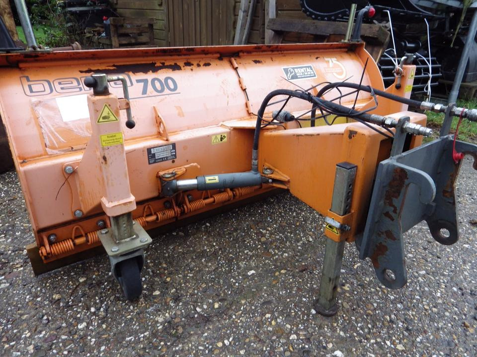 Schneeschild + Kehrmaschine für KRAMER 350 180 112 - 其他机械:图3 Schneeschild + Kehrmaschine für KRAMER 350 180 112 - 其他机械:图3