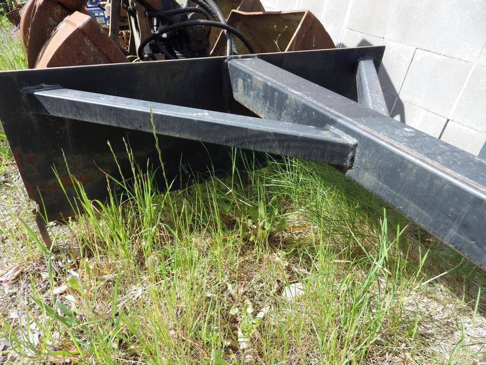 Silokamm  Kornschieber Verlängerung an  Volvo L30 / Cat 906 908 - 筒仓设备:图3 Silokamm  Kornschieber Verlängerung an  Volvo L30 / Cat 906 908 - 筒仓设备:图3