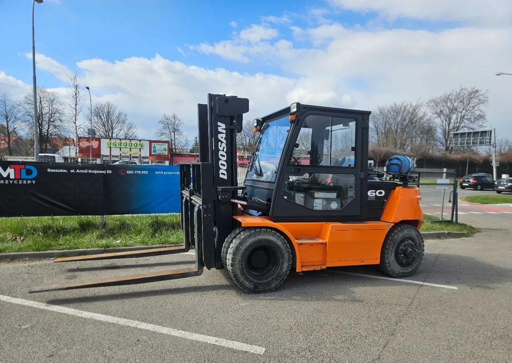 Doosan G60S-7 - 液化石油气叉车:图1 Doosan G60S-7 - 液化石油气叉车:图1