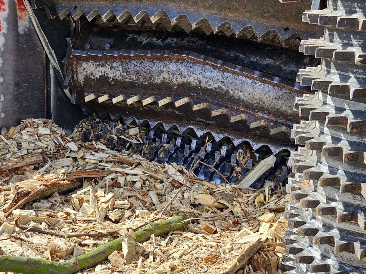 UFKES Greentec 972 Tracked Chipper - 碎木机:图4 UFKES Greentec 972 Tracked Chipper - 碎木机:图4