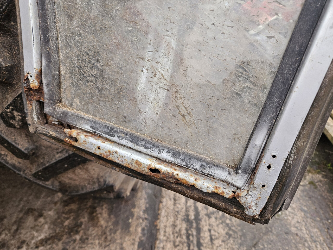 拖拉机 1993 MF 390T 4wd tractor, good off farm condition:图10 拖拉机 1993 MF 390T 4wd tractor, good off farm condition:图10