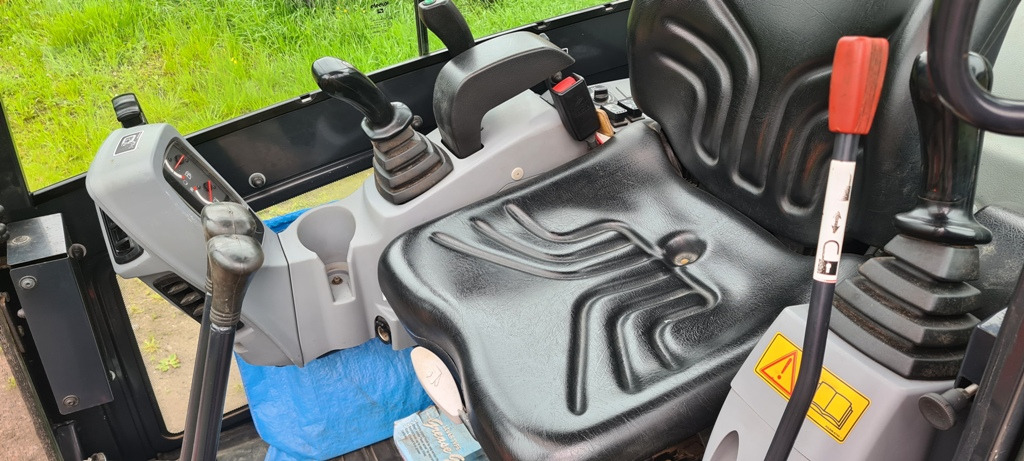 2016 Kubota KX016-4 Mini Digger, only 1550 hours - 小型挖掘机:图4 2016 Kubota KX016-4 Mini Digger, only 1550 hours - 小型挖掘机:图4