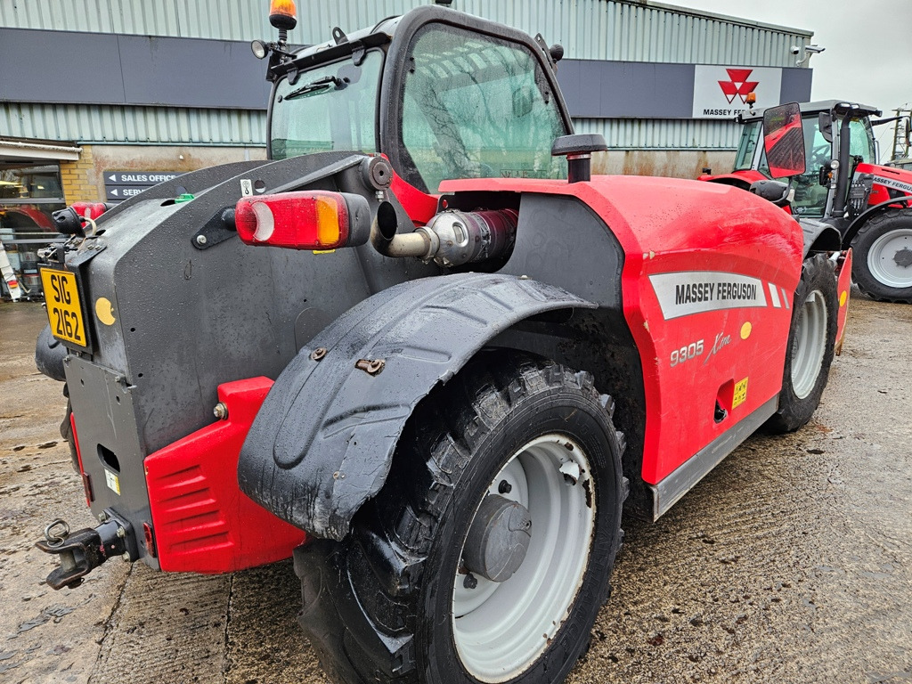 2016 MF 9305 Telescopic handler - 伸缩臂叉装车:图4 2016 MF 9305 Telescopic handler - 伸缩臂叉装车:图4