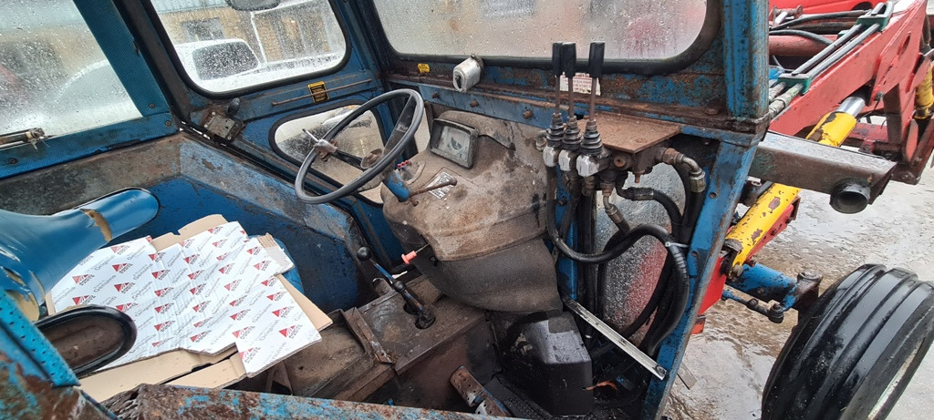 Ford 4600 - 拖拉机:图4 Ford 4600 - 拖拉机:图4