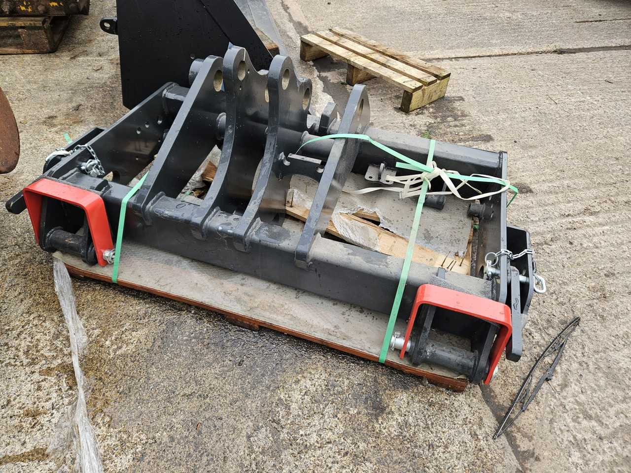 JCB QFit carriage/headsotck to fit onto a Bobcat/MF Telehandler - 附件 适用于 伸缩臂叉装车:图1 JCB QFit carriage/headsotck to fit onto a Bobcat/MF Telehandler - 附件 适用于 伸缩臂叉装车:图1